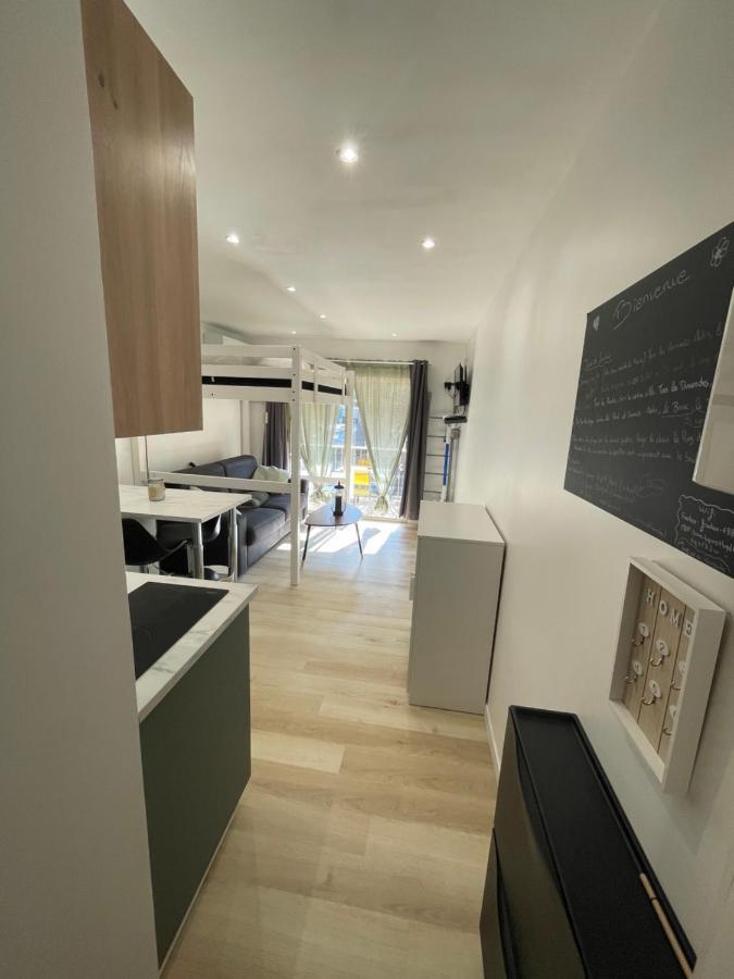 Studio Climatise Piscine Et Proche Plage Sanary-sur-Mer Zewnętrze zdjęcie