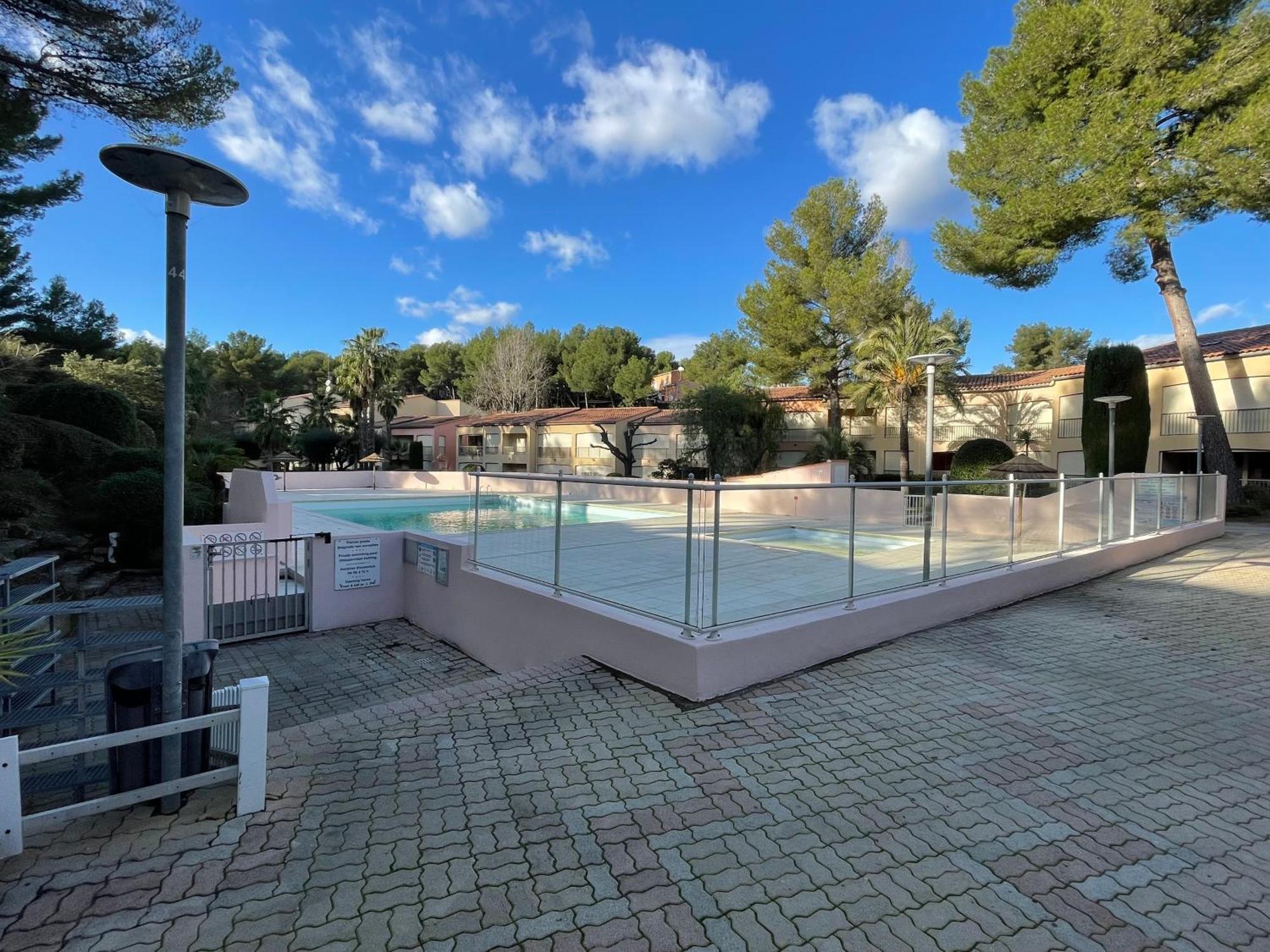 Studio Climatise Piscine Et Proche Plage Sanary-sur-Mer Zewnętrze zdjęcie